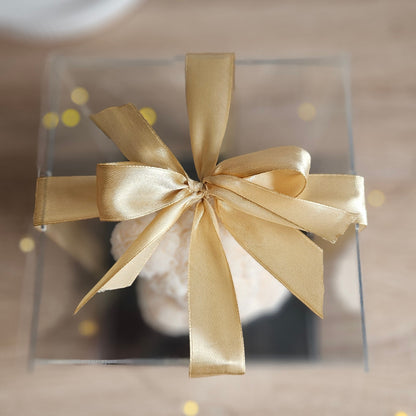 Rosenbär aus Sojawachs – Geschenk in Acrylbox
