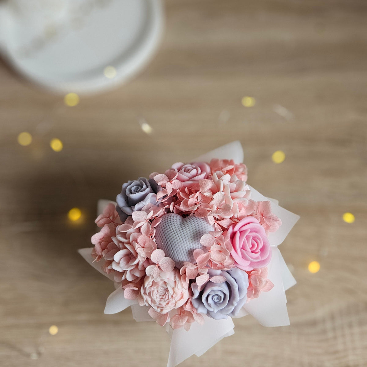 Herzförmige Flower Box S – Duftwachs Himbeere & Rose | Sojawachs